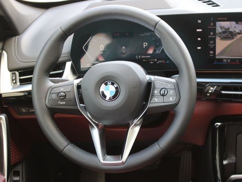 Used 2026 BMW X1 xDrive28i w/ Technology Package AWD/4WD image 11