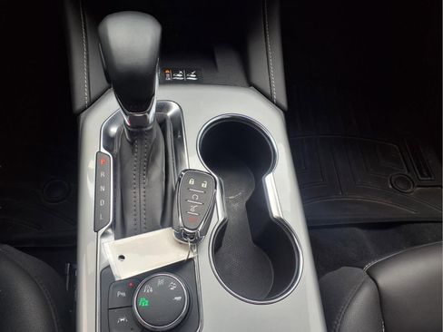 Used 2024 Chevrolet Blazer LT w/ Sound & Technology Package image 9