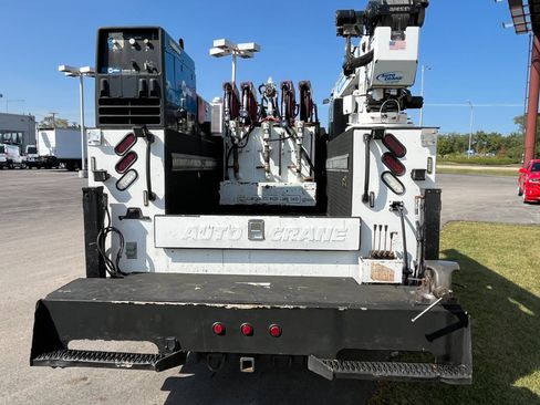 Used 2016 Ford F550 4x4 SuperCab Super Duty image 6