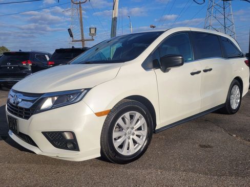 Used 2019 Honda Odyssey LX image 2
