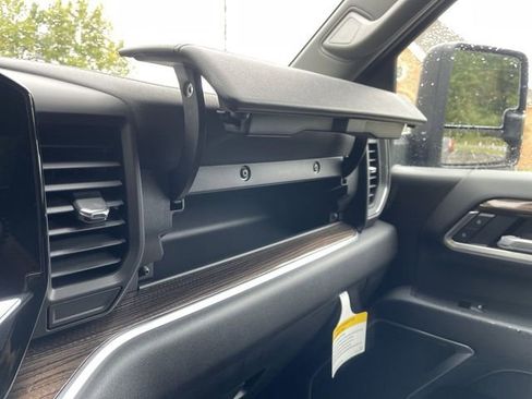 Used 2025 Chevrolet Silverado 2500 LT w/ All Star Edition image 37