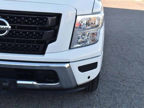 Used 2021 Nissan Titan SV w/ SV Convenience Package image 23