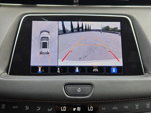 Used 2023 Cadillac XT4 Sport w/ Enhanced Visibility Package image 21