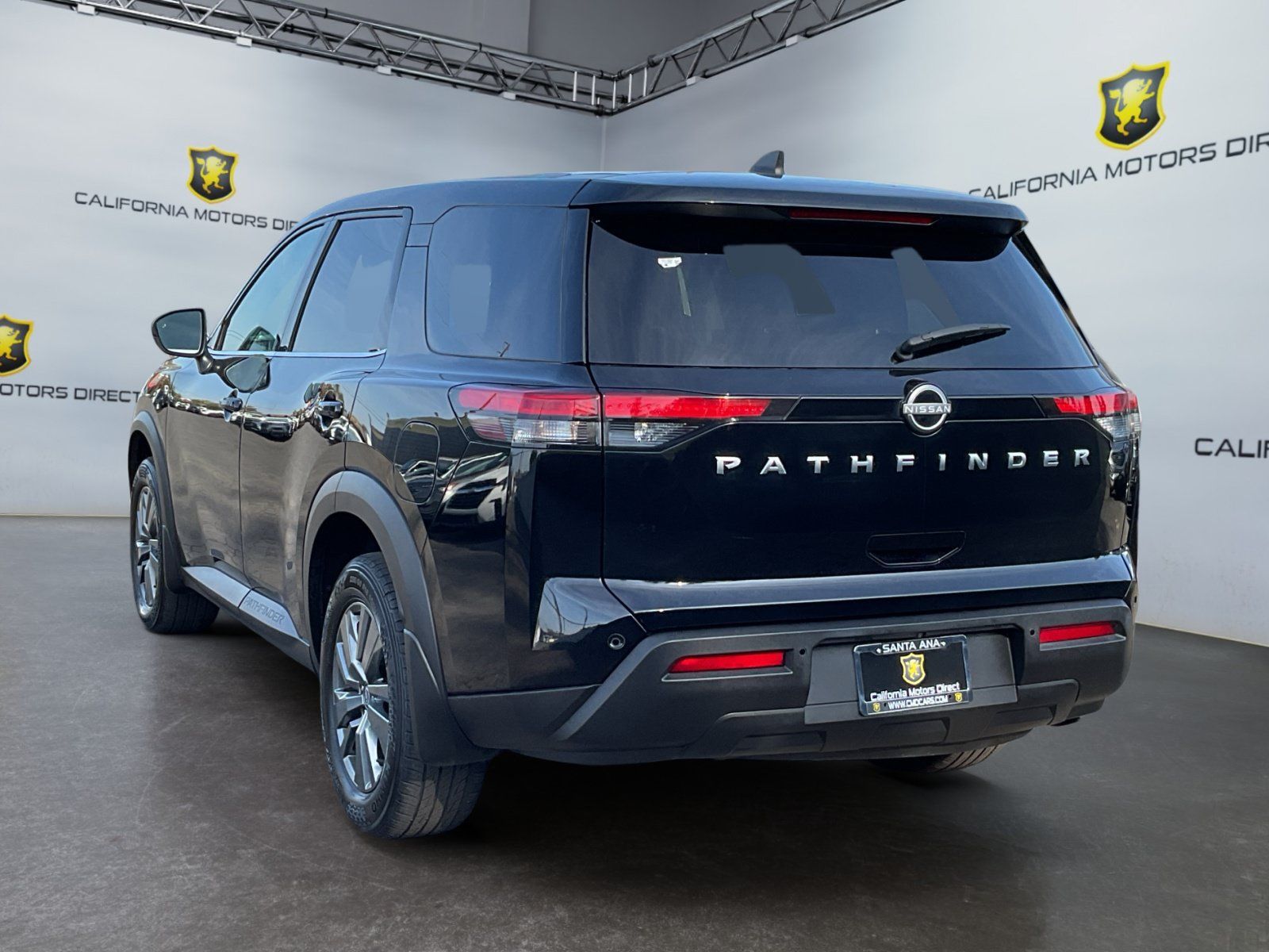 Used 2024 Nissan Pathfinder S FWD image 7