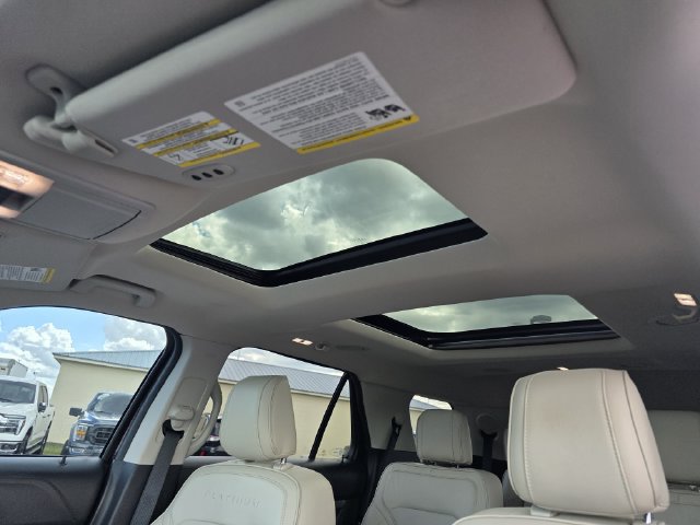 Used 2018 Ford Explorer Platinum AWD/4WD image 24