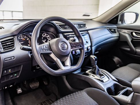 Used 2017 Nissan Rogue S FWD image 10