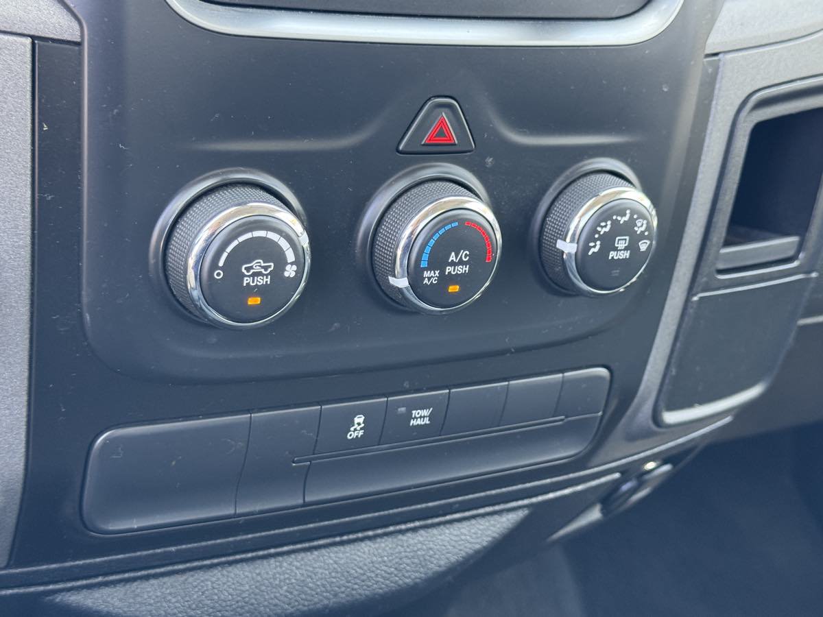 Used 2018 RAM 1500 Express RWD image 22