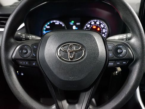 Certified 2022 Toyota RAV4 LE image 12
