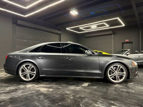 Used 2015 Audi S8 w/ S8 Driver Assistance Package AWD/4WD image 4