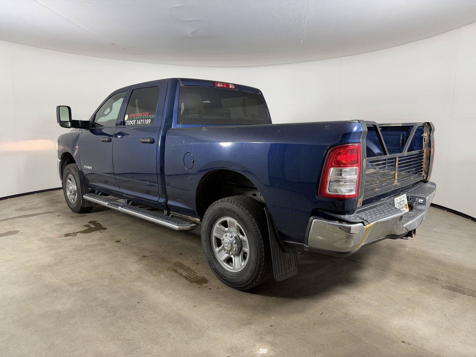 Used 2022 RAM 2500 Tradesman w/ Chrome Appearance Group AWD/4WD image 9