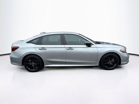 Used 2025 Honda Civic Sport image 4