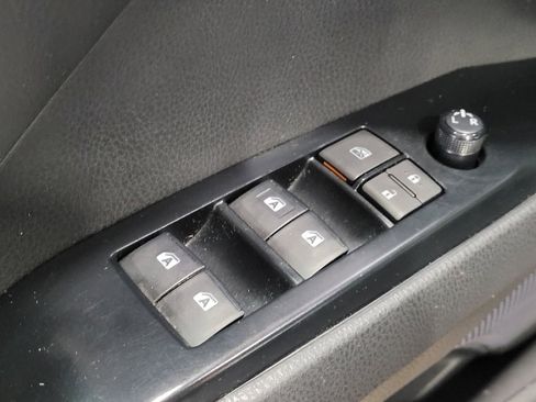 Used 2019 Toyota Camry LE image 27