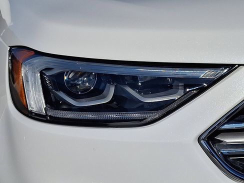 Certified 2022 Ford Edge Titanium w/ Equipment Group 301A image 9