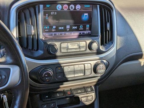 Used 2017 GMC Canyon SLT w/ Driver Alert Package image 13