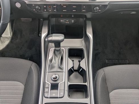 New 2026 Kia Sorento LX FWD image 21