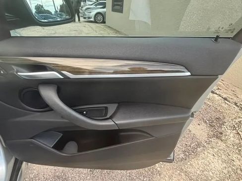 Used 2018 BMW X1 sDrive28i w/ Convenience Package FWD image 14