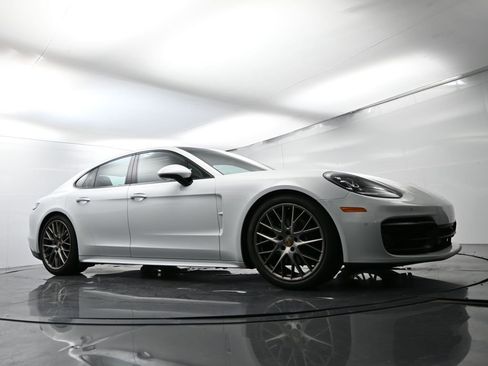 Certified 2023 Porsche Panamera Platinum Edition image 53