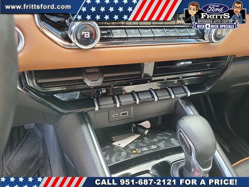 Used 2023 GMC Canyon AT4 w/ AT4 Premium Package image 9