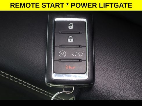 Used 2023 Jeep Grand Cherokee Limited w/ Black Appearance Package AWD/4WD image 13