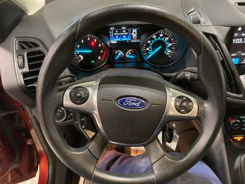 Used 2016 Ford Escape SE w/ Equipment Group 201A image 22