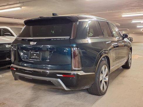 New 2027 Cadillac Vistiq Luxury AWD/4WD image 8