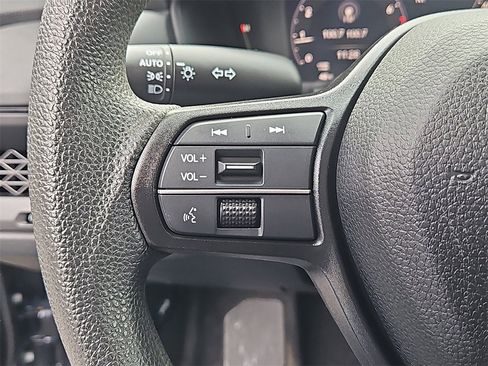 Used 2023 Honda Accord LX image 19