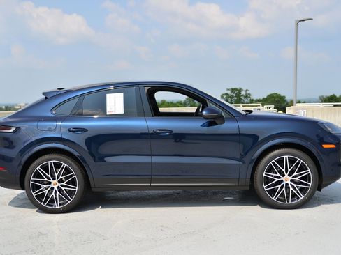 Certified 2026 Porsche Cayenne Coupe AWD image 8