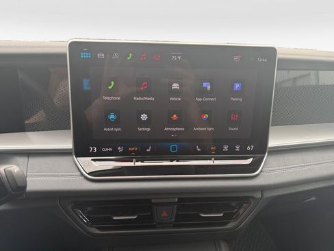 New 2026 Volkswagen Tiguan SE FWD image 17