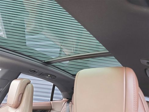 Used 2025 Porsche Macan Electric image 15