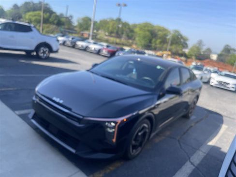 Used 2025 Kia K4 EX FWD image 1
