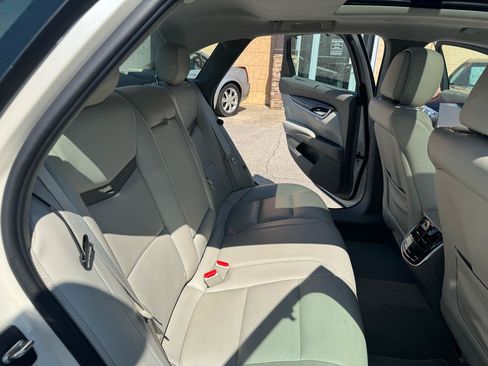 Used 2013 Cadillac XTS Platinum FWD image 21