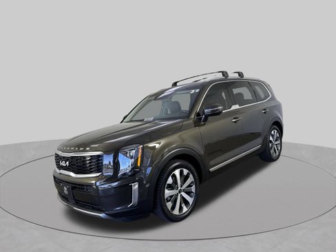 Used 2022 Kia Telluride EX w/ EX Premium Package FWD image 2