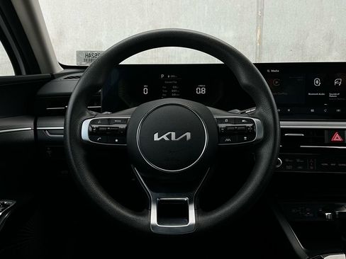 Used 2025 Kia K5 LXS image 34
