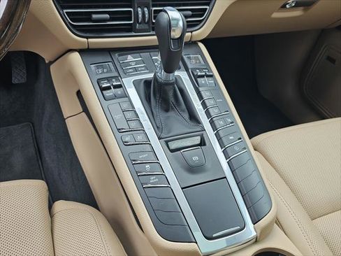 Used 2020 Porsche Macan S image 11