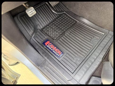 Used 2019 Nissan Titan SV RWD image 19