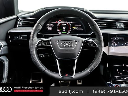 Used 2024 Audi SQ8 e-tron Premium Plus w/ Black Optic Package image 18