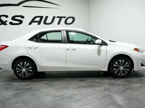 Used 2018 Toyota Corolla LE FWD image 6