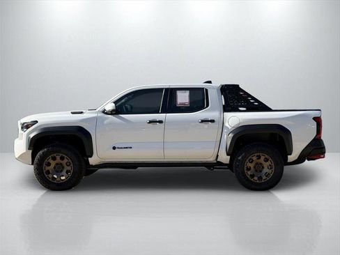 Certified 2025 Toyota Tacoma Trailhunter image 8