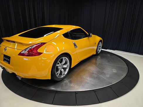 Used 2009 Nissan 370Z Touring w/ Sport Pkg RWD image 14