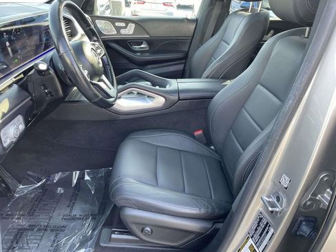 Used 2021 Mercedes-Benz GLS 450 4MATIC image 30
