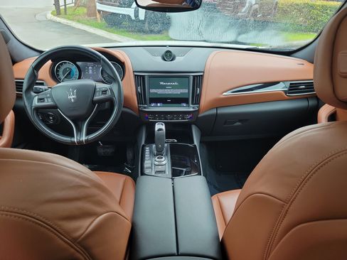 Used 2022 Maserati Levante GT image 15