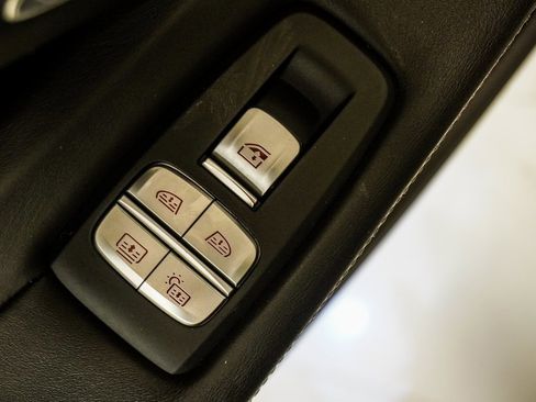 Used 2016 BMW 750i xDrive image 11