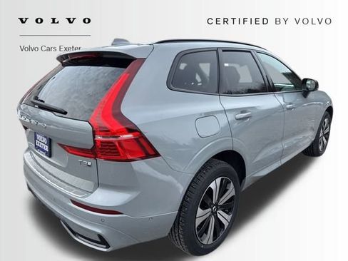Certified 2025 Volvo XC60 T8 Plus w/ Protection Package Premier image 10
