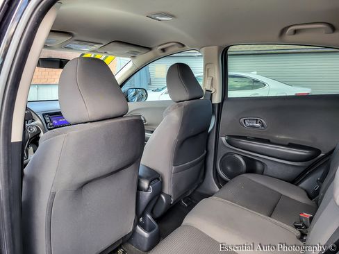 Used 2019 Honda HR-V LX image 11