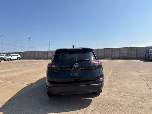 Certified 2025 Nissan Rogue SV FWD image 19