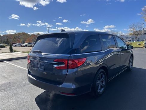 Used 2024 Honda Odyssey EX image 3