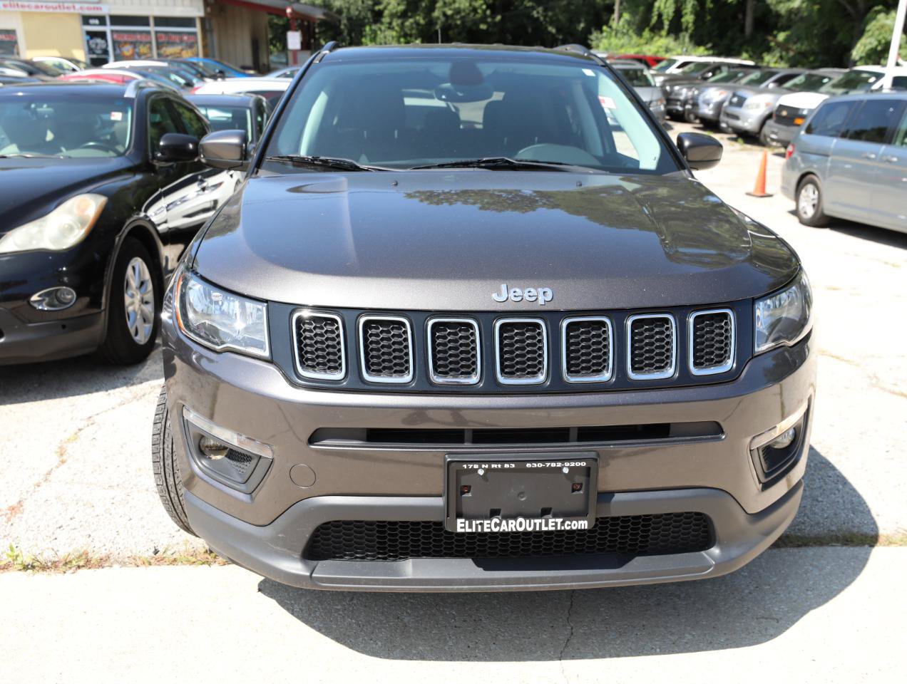 Used 2018 Jeep Compass Latitude w/ Popular Equipment Group FWD image 3