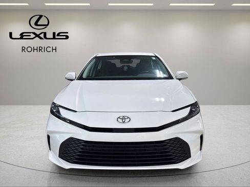 Used 2025 Toyota Camry LE w/ Convenience Package FWD image 1
