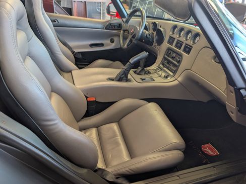 Used 1994 Dodge Viper RT/10 RWD image 9