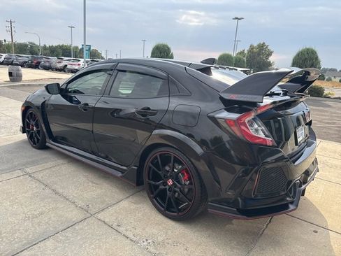 Used 2019 Honda Civic Type R image 9